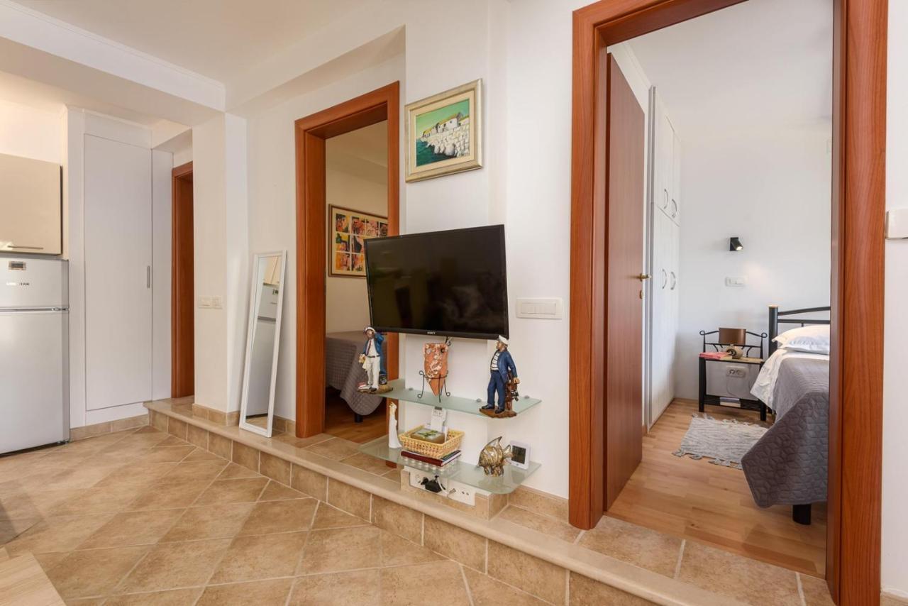 Apartment Jadranka With Sea View In Rogotin Dış mekan fotoğraf