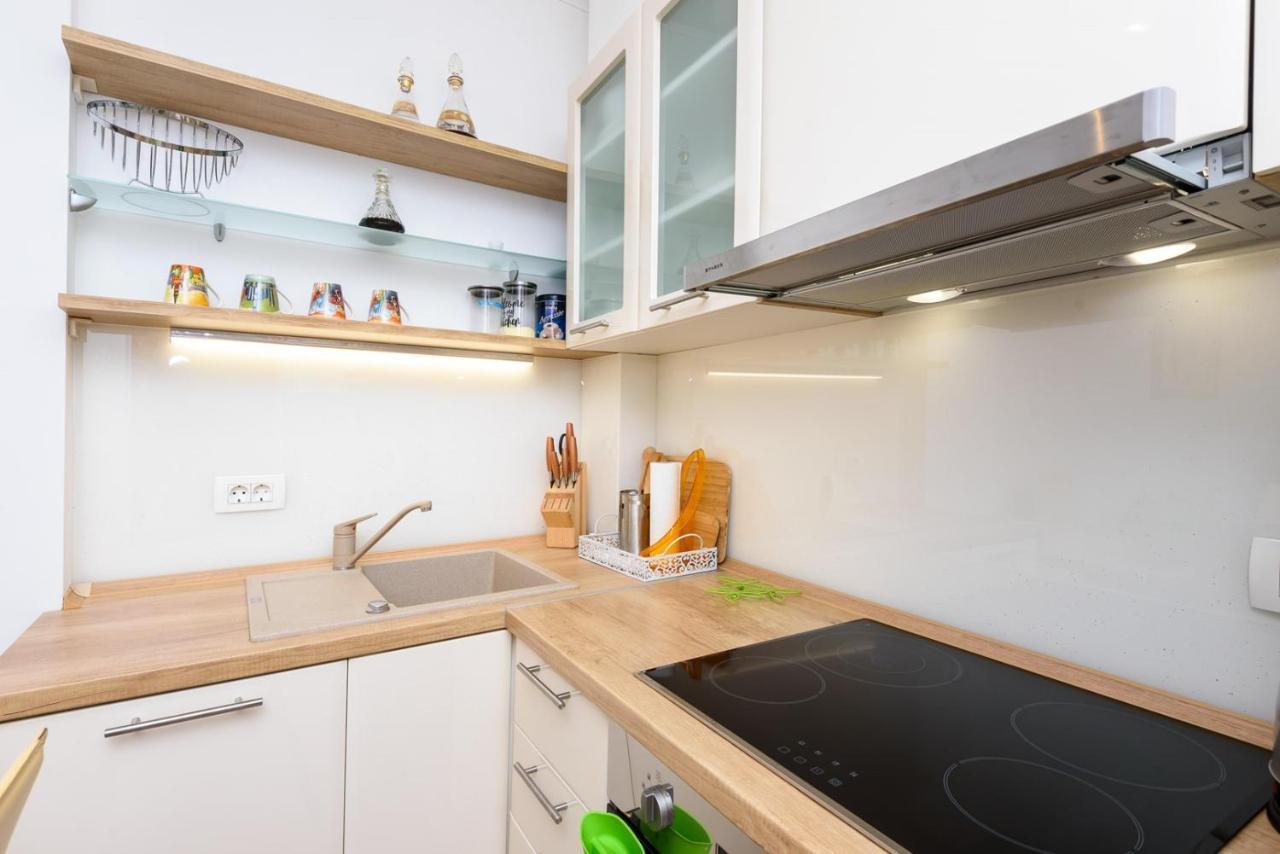 Apartment Jadranka With Sea View In Rogotin Dış mekan fotoğraf