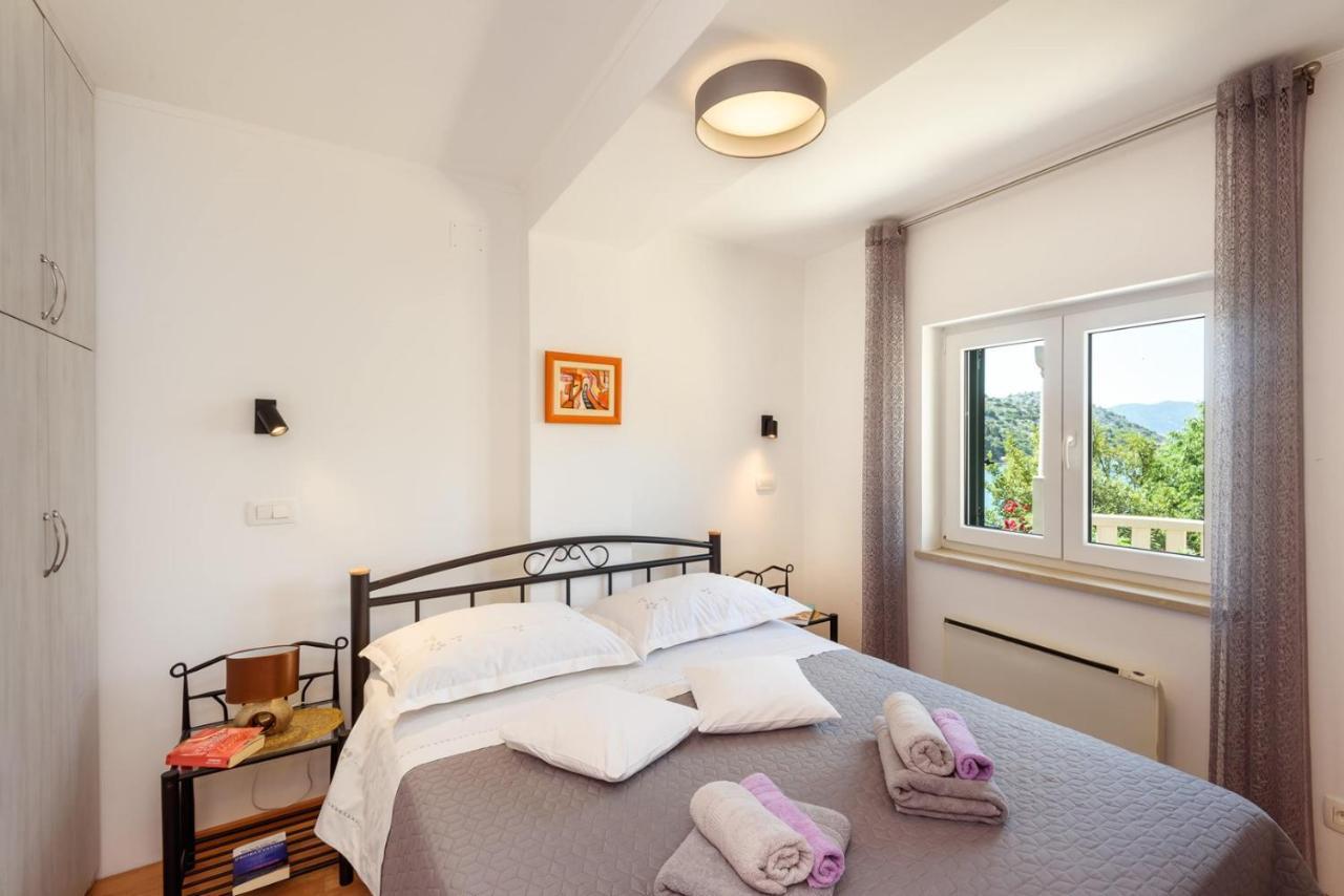 Apartment Jadranka With Sea View In Rogotin Dış mekan fotoğraf