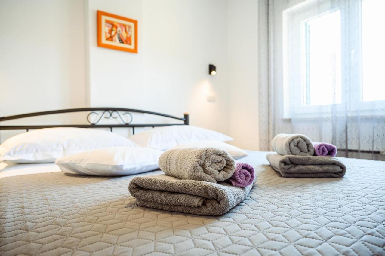 Apartment Jadranka With Sea View In Rogotin Dış mekan fotoğraf