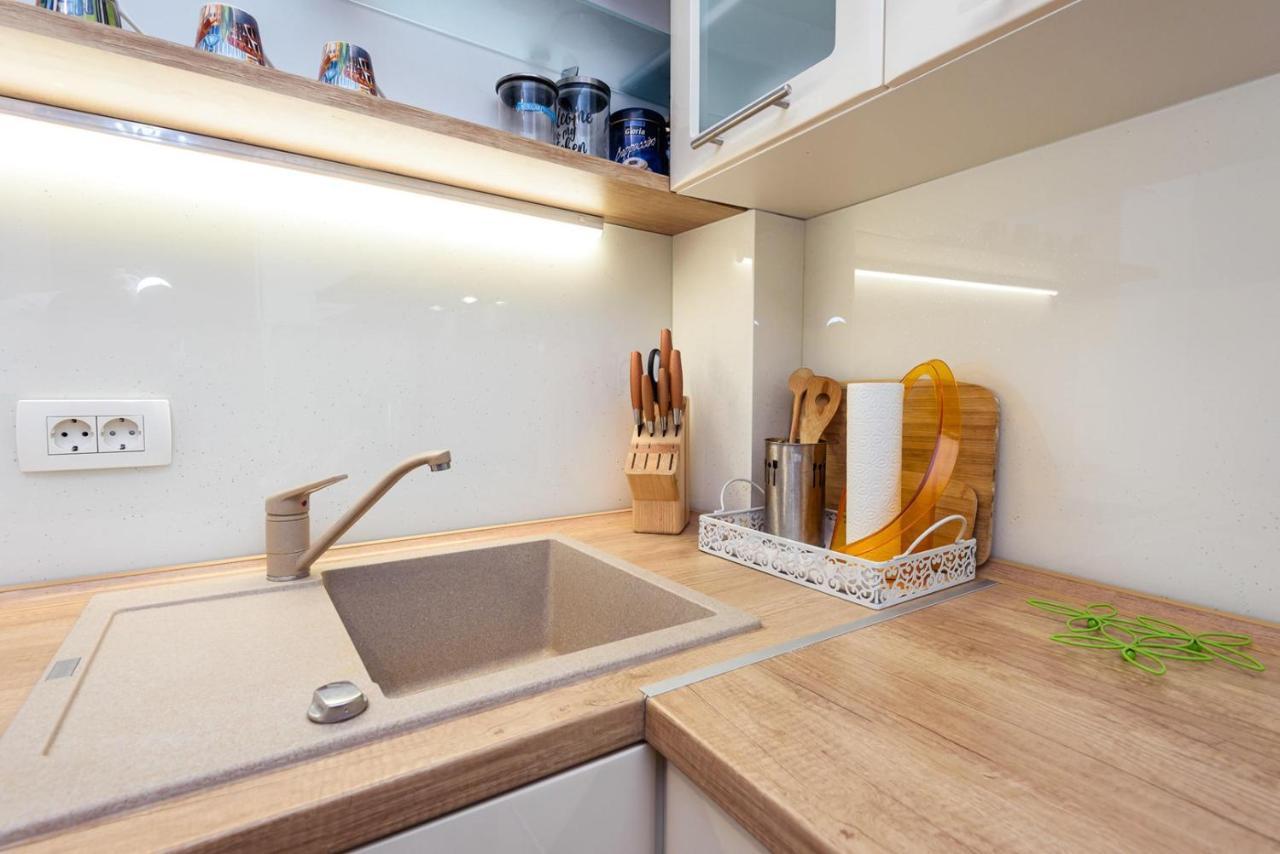 Apartment Jadranka With Sea View In Rogotin Dış mekan fotoğraf