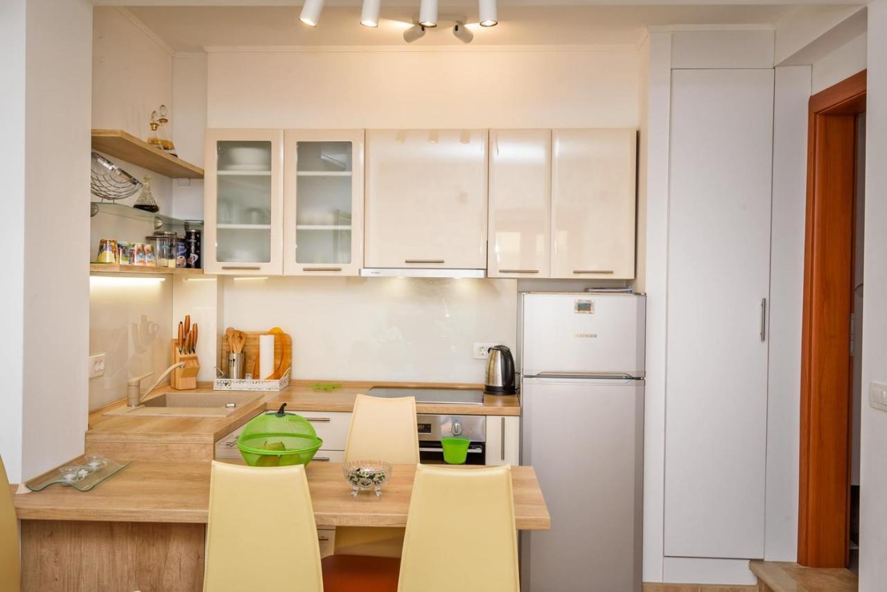 Apartment Jadranka With Sea View In Rogotin Dış mekan fotoğraf